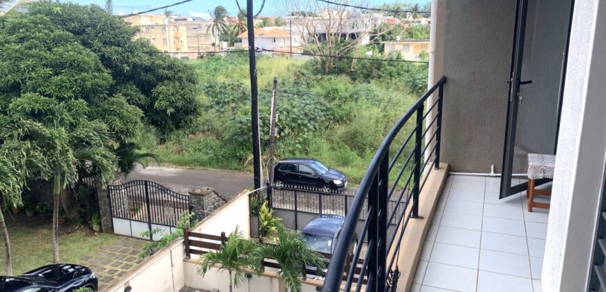À louer un appartement neuf situé dans une belle résidence à 5 mins à pieds de la plage et commerces à Flic en Flac