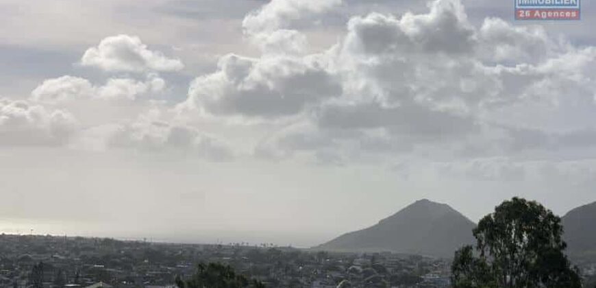 Location d’une immense villa récente de 650 m2 avec une vue à couper le souffle située à Quatre Bornes