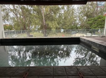 À louer un bel appartement d’inspiration balinaise de 250 m2 situé dans une résidence sécurisée à Bain Boeuf