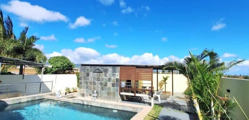 Location d’une agréable villa avec piscine et rooftop proche des commerces à Flic en Flac