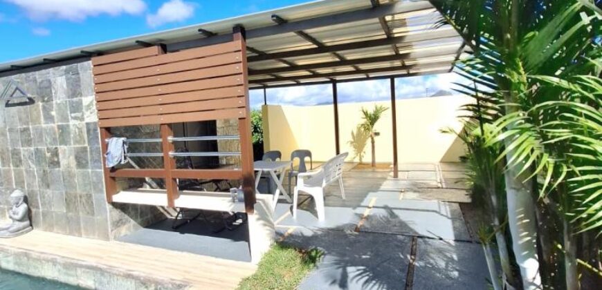 Location d’une agréable villa avec piscine et rooftop proche des commerces à Flic en Flac