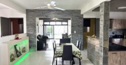 Location d’une agréable villa avec piscine et rooftop proche des commerces à Flic en Flac