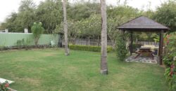 À louer – Appartement dans une villa à 300 m de la plage avec jardin commun à Flic en Flac