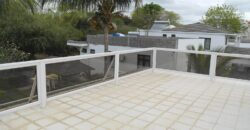 À louer – Appartement dans une villa à 300 m de la plage avec jardin commun à Flic en Flac