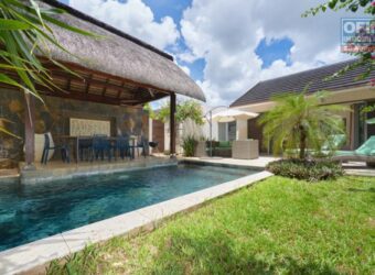 Achat accessible aux étrangers: Villa de prestige à vendre dans une résidence sécurisée à 2 minutes du centre de Grandbaie