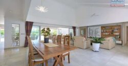 Accessible aux étrangers: À vendre villa haut de gamme sur un terrain de 980m2 proche du centre de Grand Baie