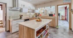 Villa de prestige avec piscine à vendre dans résidence sécurisée – Accessible aux étrangers, à 2 minutes du centre de Grand Baie