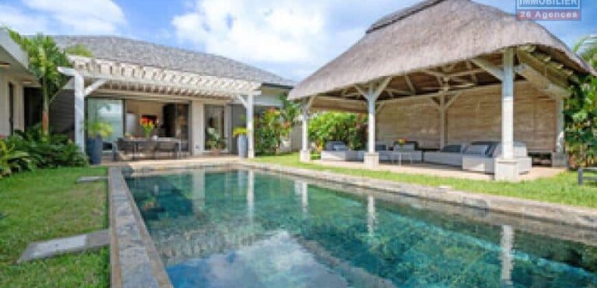 À vendre belle villa accessible aux étrangers située dans une résidence sécurisée à Grand Baie, La Salette