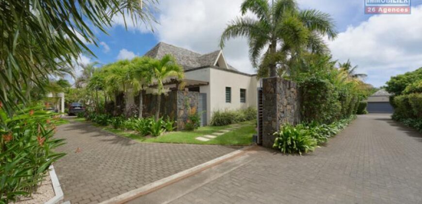 À vendre – Superbe villa avec piscine sur un terrain de 1 129 m² à Grand Baie, La Salette
