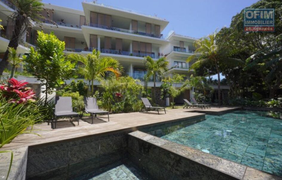 Accessible aux étrangers: En vente un ravissant appartement proche de la plage à Pointe aux Canonniers