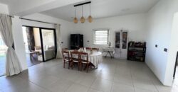 À vendre une villa récente à personnaliser avec piscine dans résidence sécurisée à Flic-en-Flac
