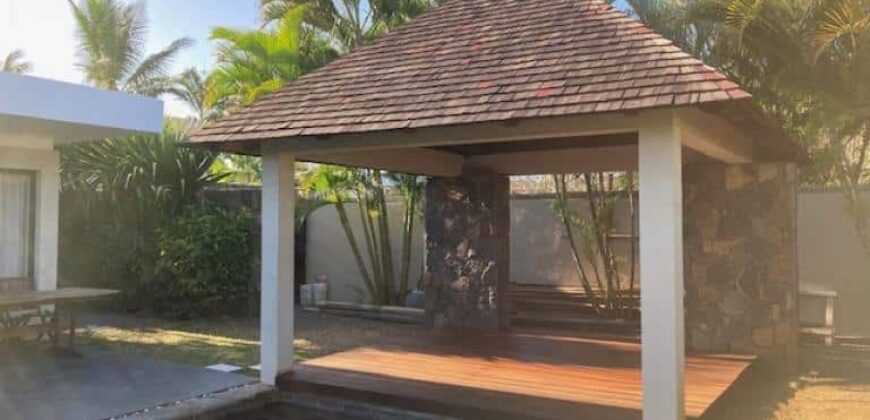 En vente une ravissante villa dans une résidence accessible aux etrangers à Pereybere.