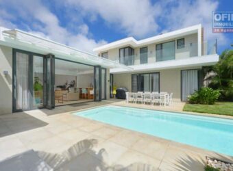 Accessible aux étrangers: À vendre une magnifique villa avec piscine proche de la plage à Pereybère