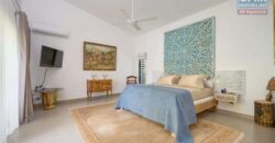 À vendre élégante villa avec piscine sur un terrain de 1185 m² à La Salette, Grand Baie.