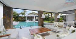 En vente une villa de prestige de 414 m² avec piscine chauffée sur terrain 1 065 m² à Grand Baie, accessible aux étrangers