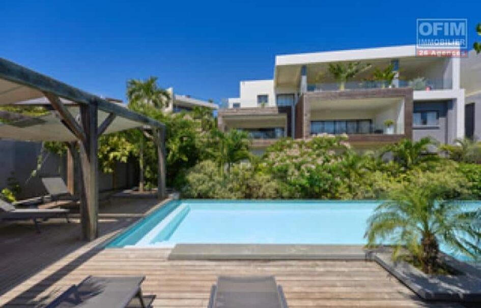 À vendre – Magnifique appartement R+2 avec piscine accessible aux étrangers dans un quartier calme et résidentiel à Pointe aux Canonniers