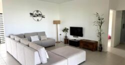 À vendre une villa récente à personnaliser avec piscine dans résidence sécurisée à Flic-en-Flac