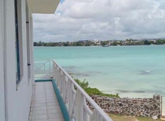 À louer : charmante villa pieds dans l’eau à Pointe aux Canonniers