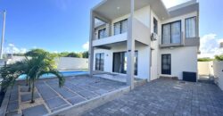 En vente une villa neuve avec piscine située dans un quartier calme et résidentiel de Flic-en-Flac