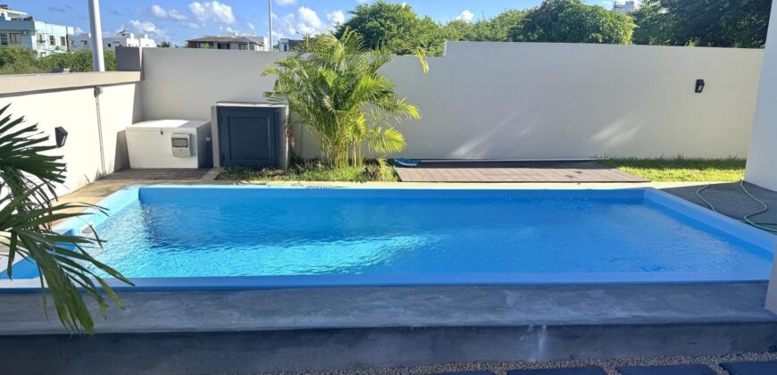 En vente une villa neuve avec piscine située dans un quartier calme et résidentiel de Flic-en-Flac