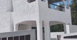 Location d’une grande villa proche de la plage et commerces à Pereybère