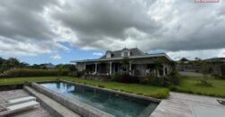 À vendre une magnifique villa de 379m2 avec piscine sur un terrain de 1560m2 à Mont Piton