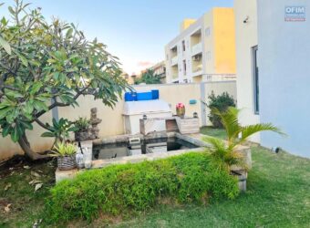 Location d’une agréable villa récente avec plunge pool dans un quartier résidentiel à Albion Maurice