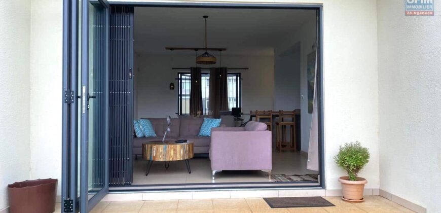 Location d’une agréable villa récente avec plunge pool dans un quartier résidentiel à Albion Maurice