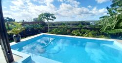 À vendre une villa moderne  contemporaine de 200 m² avec piscine sur un terrain de 550m2 à Tamarin