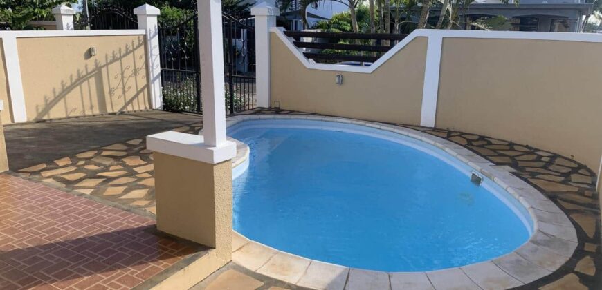 Location d’une belle villa sur deux niveaux avec piscine privée dans un secteur calme à Flic en Flac Maurice