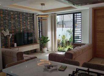 Location d’une ravissante villa avec piscine privée dans un emplacement idéal proche des plages et commodités à Grand Baie Maurice