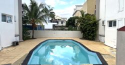 Location d’un magnifique appartement avec piscine commune à 200m de la plage à Flic en Flac Maurice