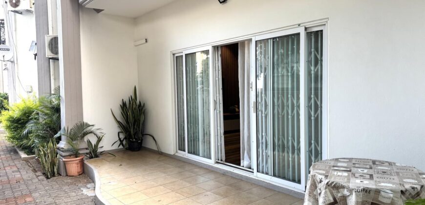 Location d’un magnifique appartement avec piscine commune à 200m de la plage à Flic en Flac Maurice