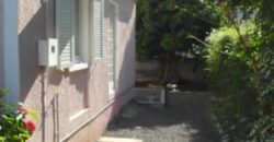 À vendre une grande villa de 200m2 située dans un quartier résidentiel proche de la plage et des commerces à Flic en Flac Maurice