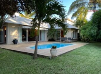 À louer une villa contemporaine avec piscine et jardin paysager à Grand Baie Maurice