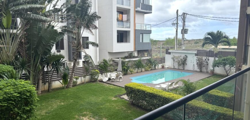 À vendre un lumineux appartement meublé en résidence de standing avec piscine à Flic en Flac Maurice
