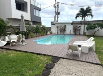 À vendre un lumineux appartement meublé en résidence de standing avec piscine à Flic en Flac Maurice