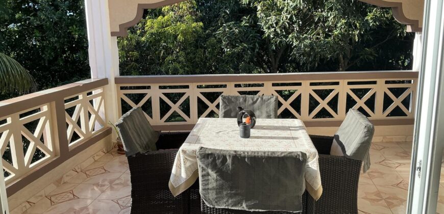 À louer un grand appartement de 195m2 proche de la plage et commerces à Trou aux Biches Maurice