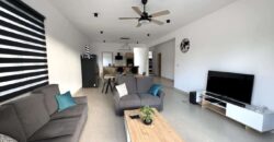 À vendre une villa moderne de 320m2 avec piscine dans quartier recherché de Flic en Flac Maurice