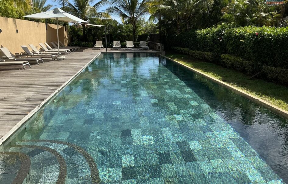 Location d’une ravissante villa avec grand terrasse et piscine commune à Grand Gaube Maurice