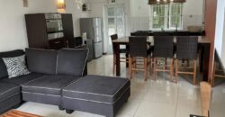 Location d’une agréable villa avec rooftop dans une résidence sécurisée avec piscine commune à Grandbaie Maurice