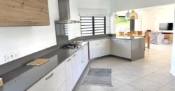 Location d’une villa moderne avec piscine et terrasse à Tamarin Maurice