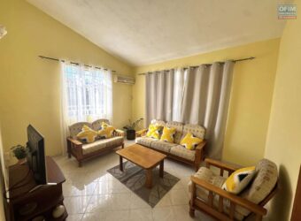 À louer – Appartement spacieux avec garage et vue mer dans une villa au calme à Flic en Flac Maurice