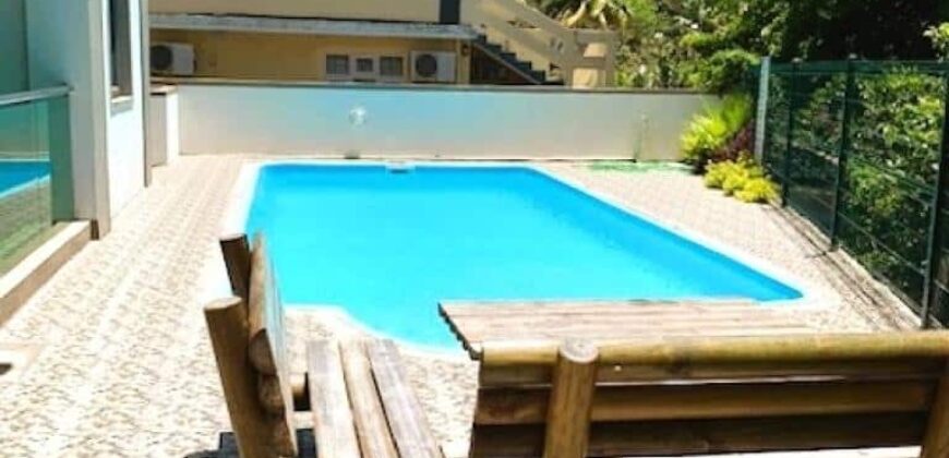 À vendre un charmant appartement de 160 m2 situé dans un résidence sécurisée à Flic en Flac Maurice