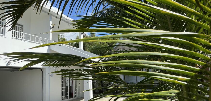 À louer une charmante villa de type F6 avec piscine située dans un cadre paisible à Pereybère Maurice