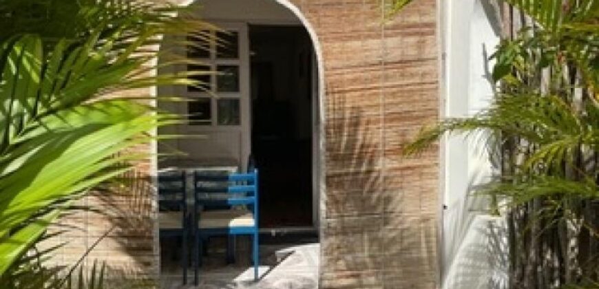 À louer un triplex familial avec piscine à deux pas de la plage à Pereybère Maurice