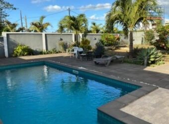 À louer un appartement moderne avec piscine et jardin à Grand Baie Maurice – Chemin Vingt Pieds