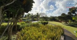 À vendre un magnifique appartement meublé avec jardin privatif dans la résidence Azuri à Roches Noires Maurice