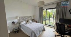 À vendre un magnifique appartement meublé avec jardin privatif dans la résidence Azuri à Roches Noires Maurice