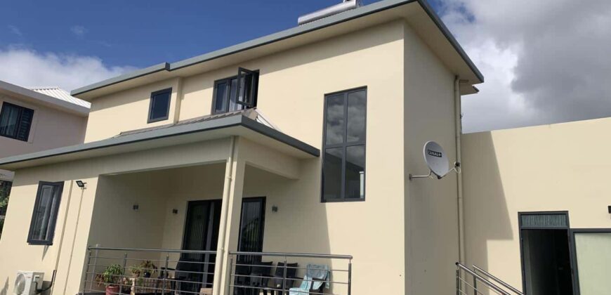 Location d’une magnifique villa neuve avec piscine dans un environnement calme à Flic en Flac Maurice